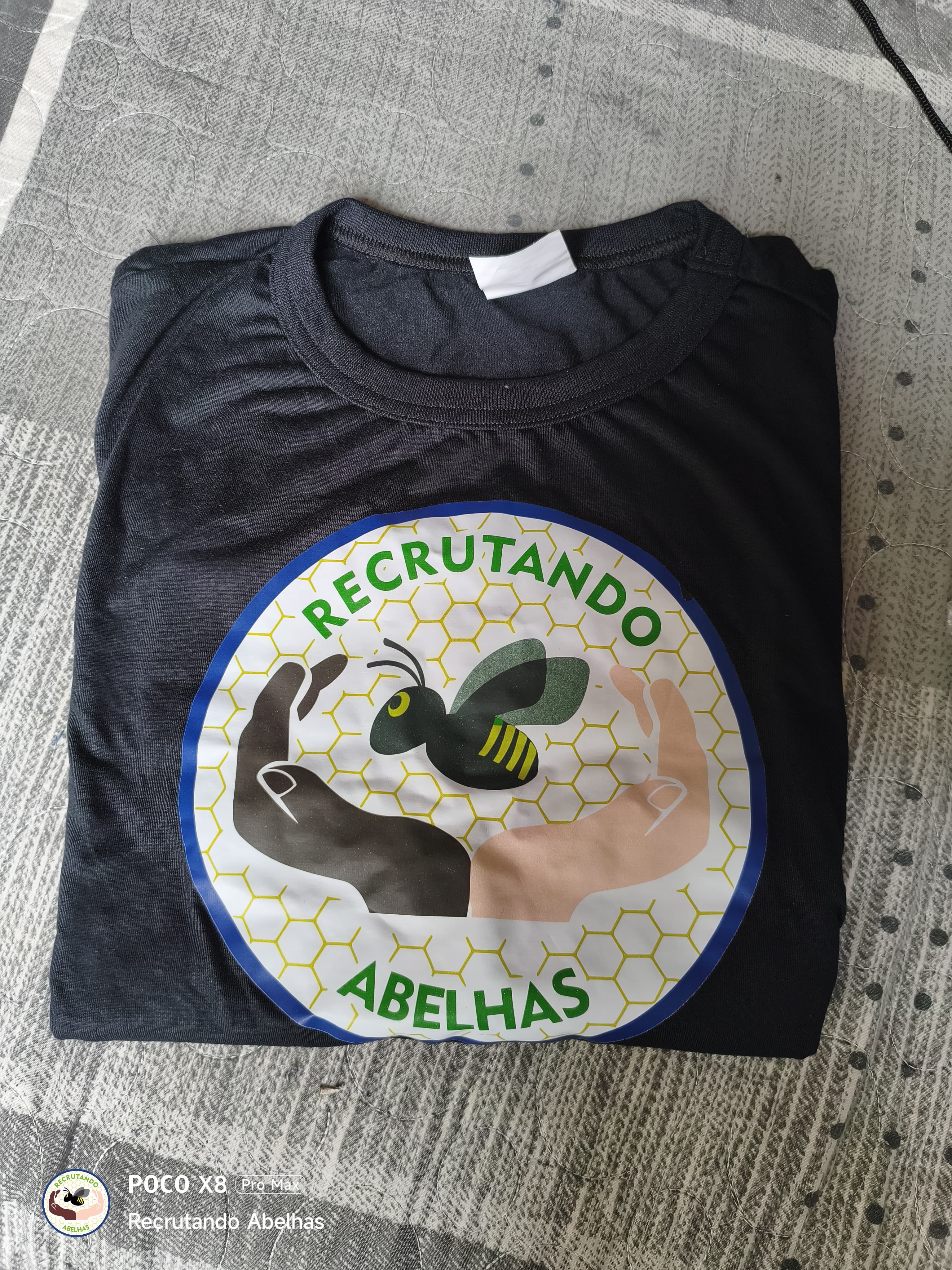 Camiseta Recrutando Abelhas tamanho G Masculino
